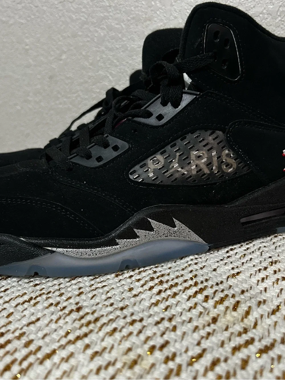 Jordan Black Tag Label Sneakers